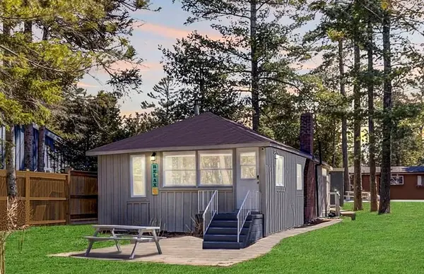 278 Coastline DR, Wasaga Beach, ON L9Z 2M4