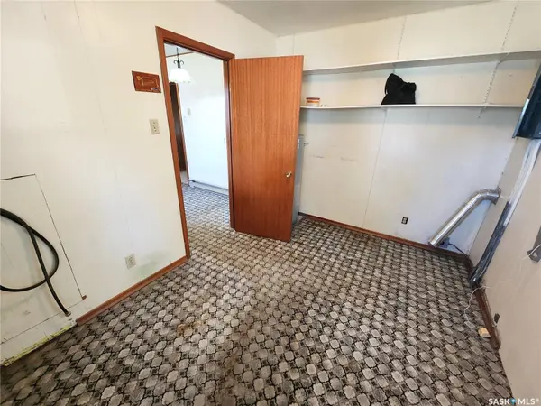 208 2nd AVENUE E, Lampman, SK S0C 1N0