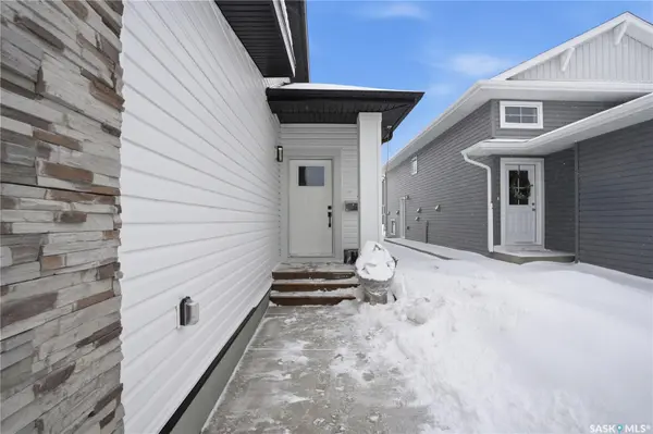 194 Sharma LANE, Saskatoon, SK S7W 1K7