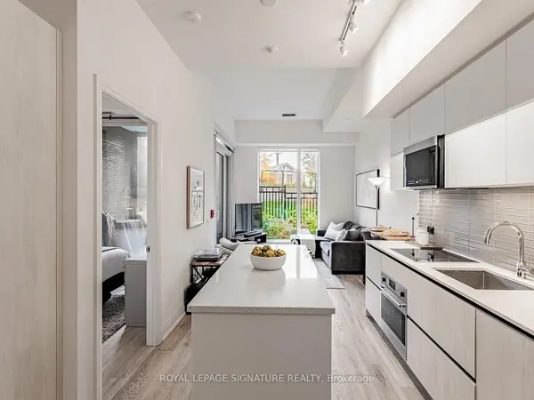 21 Park ST E #102, Mississauga, ON L5G 0C2