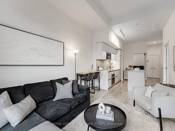 21 Park ST E #102, Mississauga, ON L5G 0C2