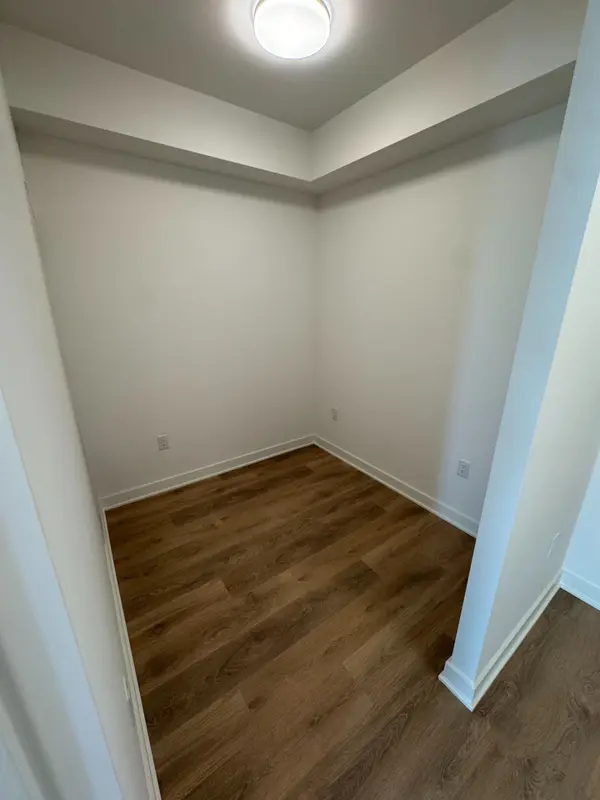 1185 Dupont ST #621, Toronto W02, ON M6H 0G5