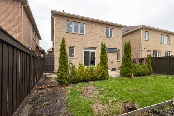 34 Newhouse BLVD, Caledon, ON L7C 4A1