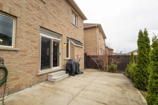 34 Newhouse BLVD, Caledon, ON L7C 4A1