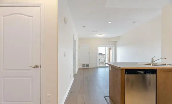 1370 Costigan RD #311, Milton, ON L9T 8X7