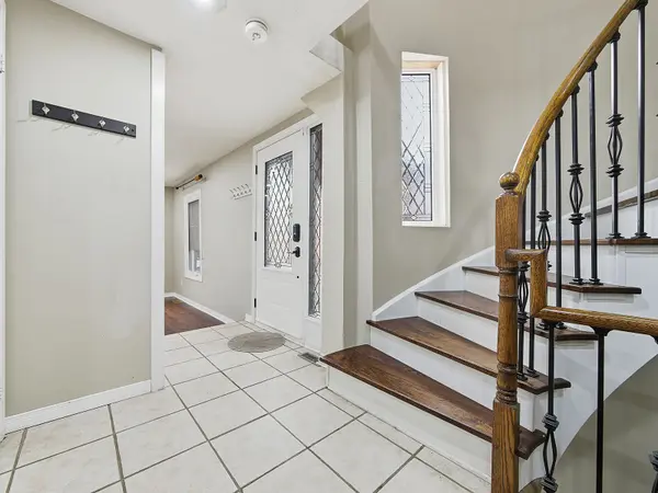 3067 Ilomar CT #Upper, Mississauga, ON L5N 5B5