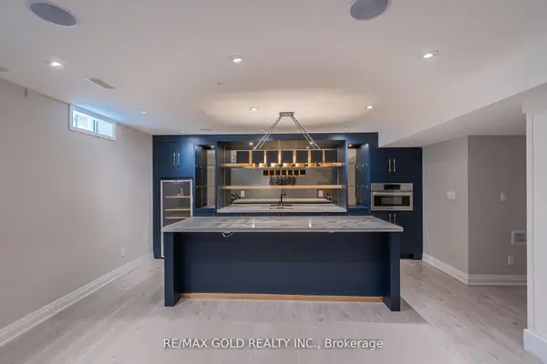 61 Yellowknife RD, Brampton, ON L6R 0B3