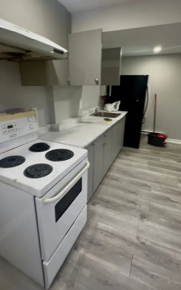 40 Gladstone SQ #bsmnt, Brampton, ON L6S 2H5