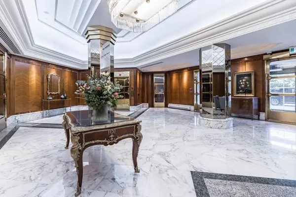 1 Palace Pier CT #2407, Toronto W06, ON M8V 3W9