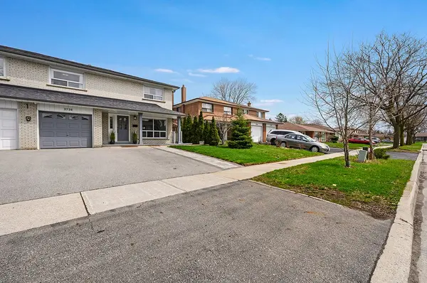 3726 Holden CRES, Mississauga, ON L5A 2V8