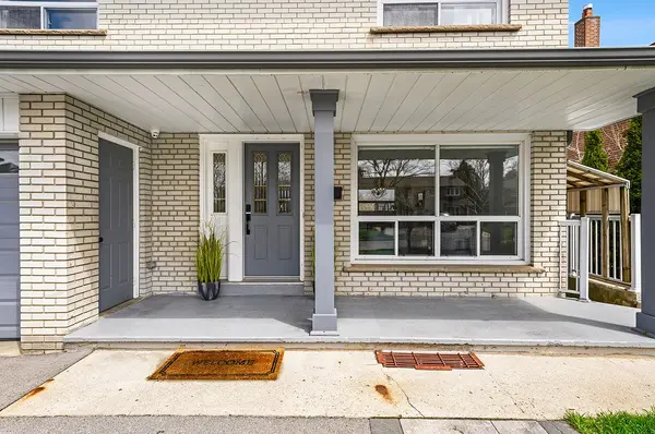 3726 Holden CRES, Mississauga, ON L5A 2V8