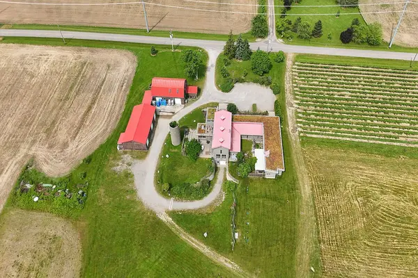 3749 Walker RD, Lincoln, ON L0R 1B2