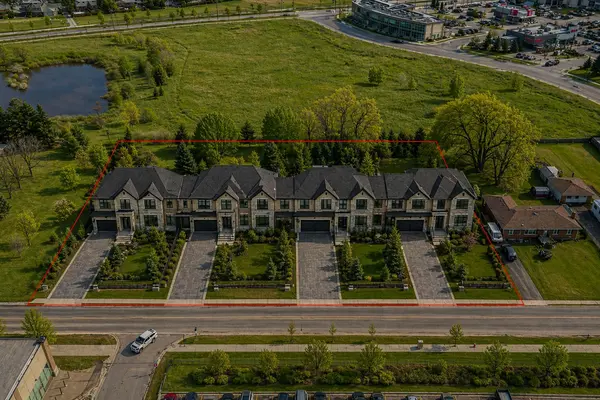 202-196 Upper Mount Albion RD, Hamilton, ON L8J 1V4