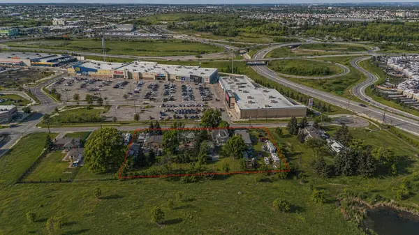 202-196 Upper Mount Albion RD, Hamilton, ON L8J 1V4