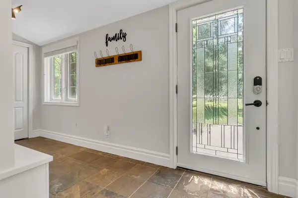 6566 Concession Rd 4 RD, Puslinch, ON N0B 2J0