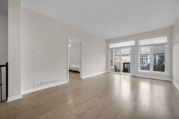 261 Bulrush CRES, Blossom Park - Airport And Area, ON K1T 0E5