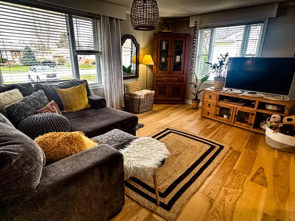 38 South Edgeware RD, St. Thomas, ON N5P 2H4