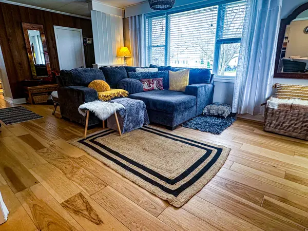 38 South Edgeware RD, St. Thomas, ON N5P 2H4