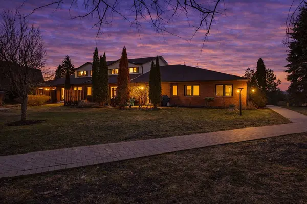 36 Champlain CRES #32, Peterborough, ON K9L 1T1