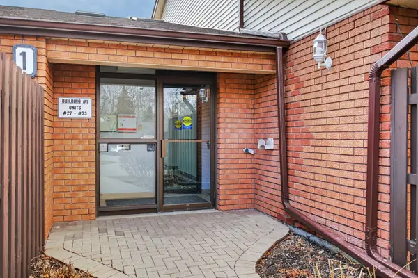 36 Champlain CRES #32, Peterborough, ON K9L 1T1