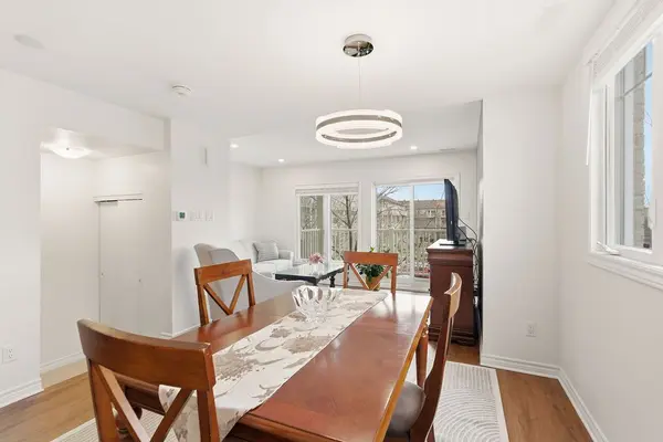 2621 Longfields DR #32, Barrhaven, ON K2J 2L7