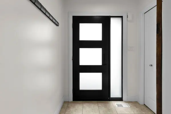 305 Briarmeadow DR #13, Kitchener, ON N2A 4K9