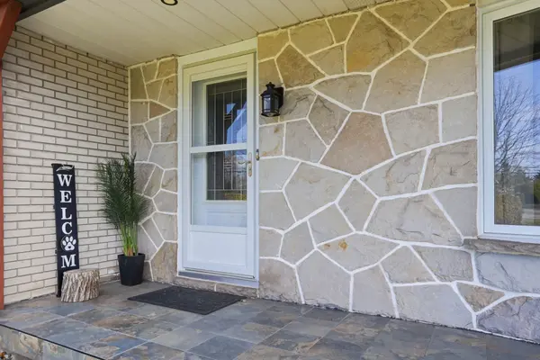 3595 Front RD, East Hawkesbury, ON K6A 2W5