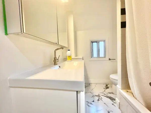 67 Queen Mary ST #B, Cityview - Parkwoods Hills - Rideau Shore, ON K1K 1X6