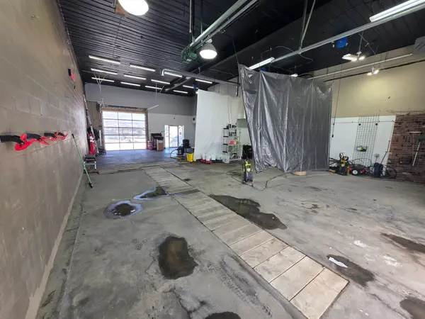 1215 Victoria ST N, Kitchener, ON N2B 3E1