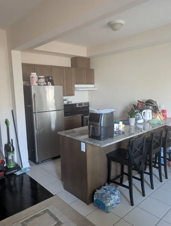 170 Palace Beach TRL #6, Hamilton, ON L8E 0H2