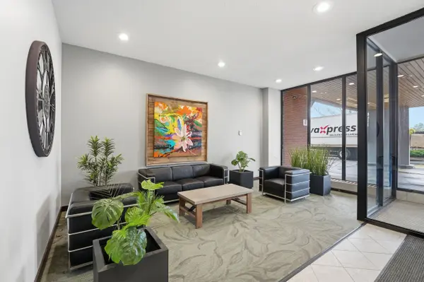 2951 Riverside DR #301, Billings Bridge - Riverside Park And Area, ON K1V 8W6