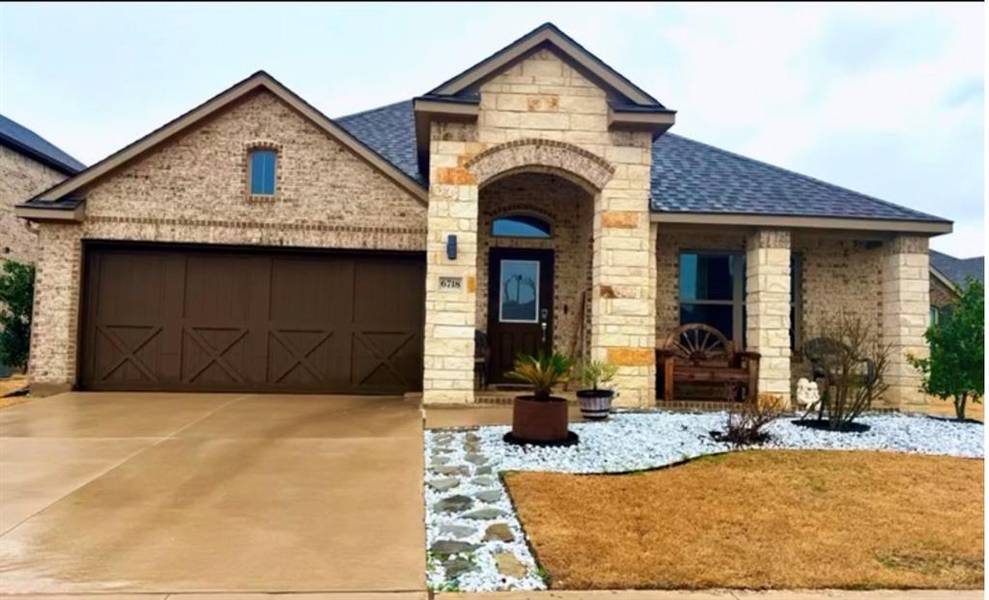 6718 Goldenrain Drive, Venus, TX 76084