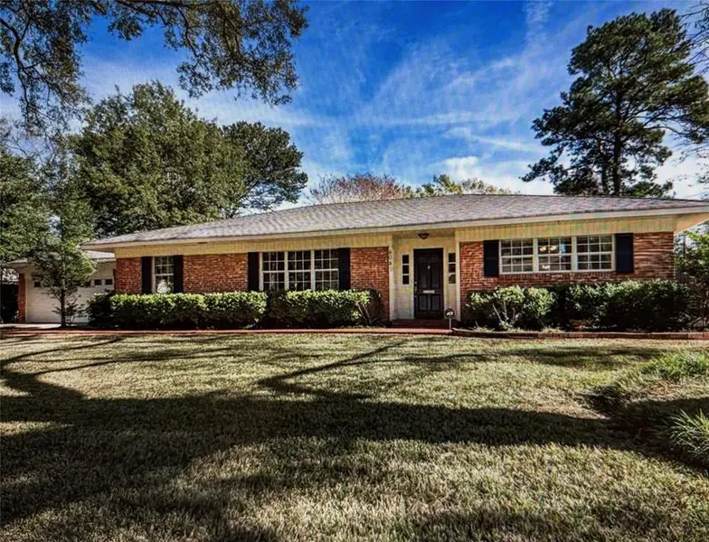 4041 Creswell Avenue, Shreveport, LA 71106