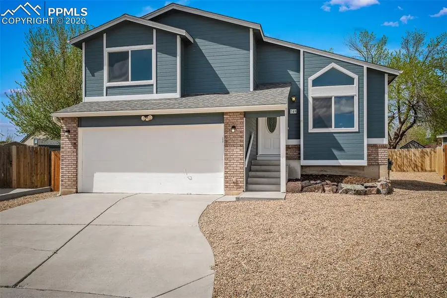 749 Memory LN, Fountain, CO 80817
