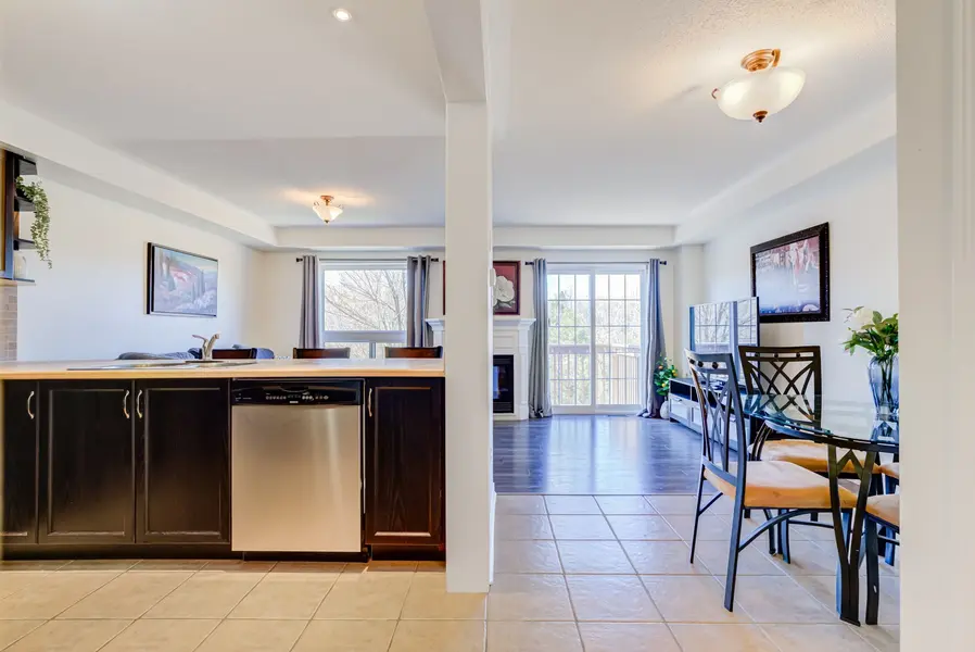 105 Hammill HTS, East Gwillimbury, ON L0G 1M0