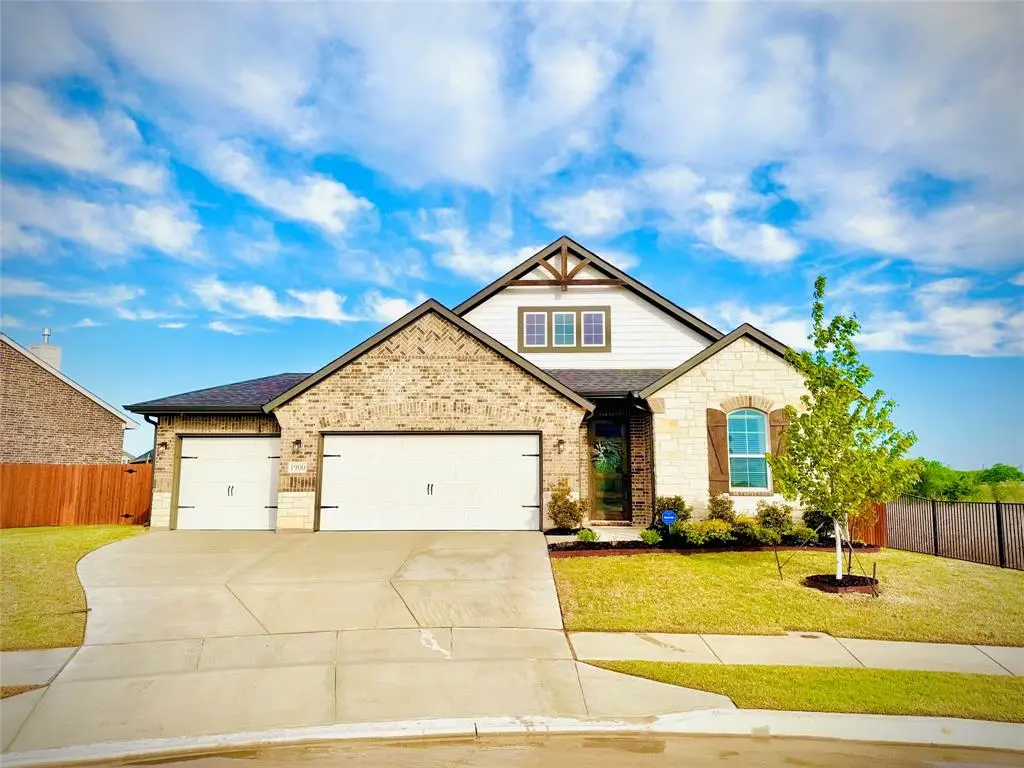 1900 Velora Drive, Haslet, TX 76052