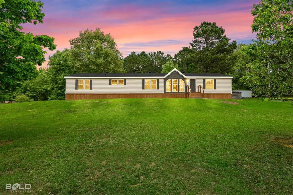 8730 Pinehaven, Keithville, LA 71047