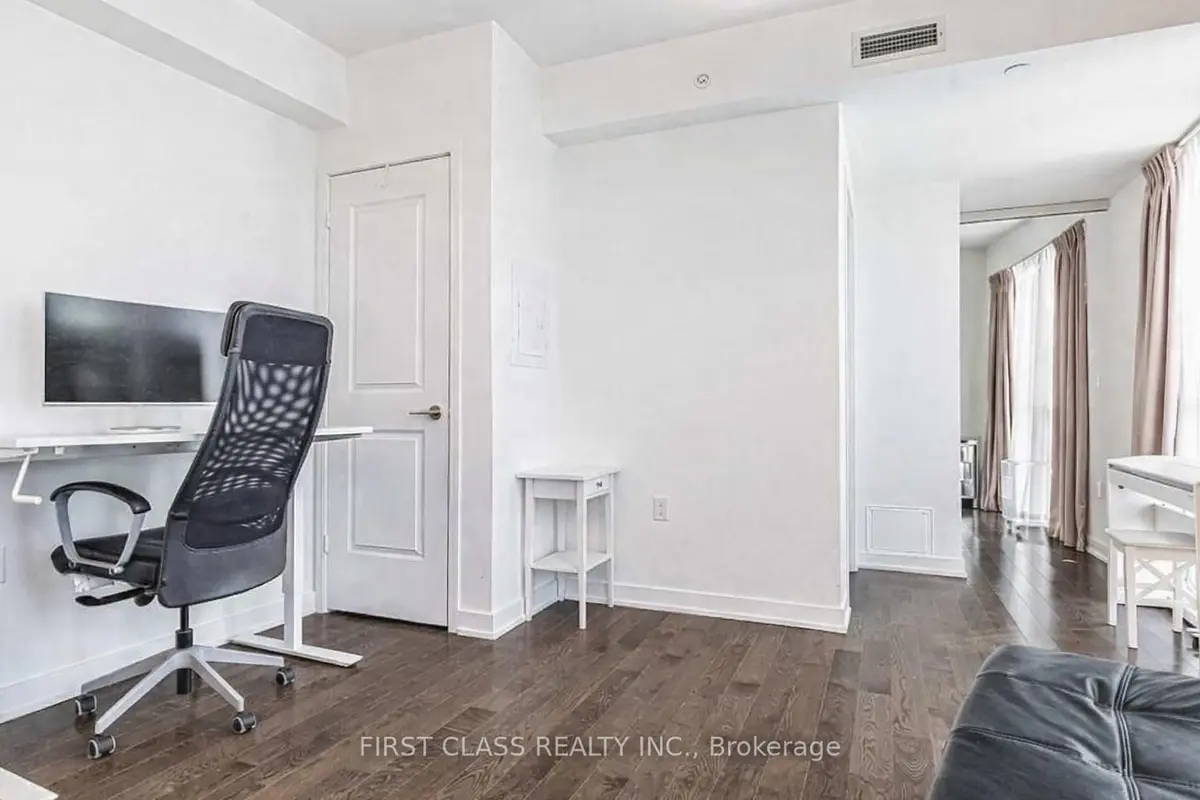 1 The Esplanade ST #3305, Toronto C08, ON M5E 0A8