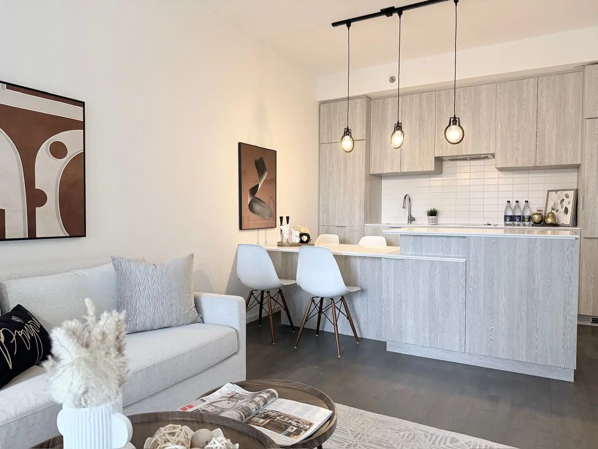 5 St. Joseph ST #1906, Toronto C01, ON M4Y 1J6