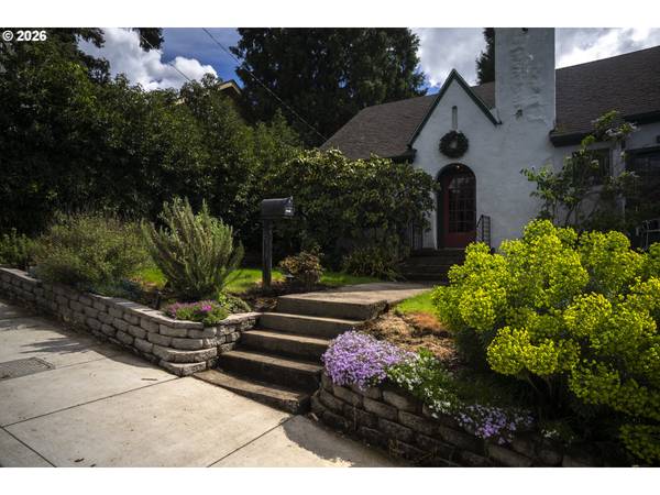 1243 SE OVERLOOK AVE, Roseburg, OR 97470