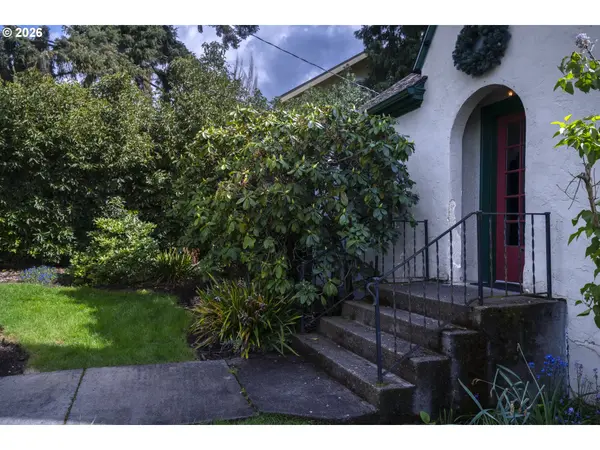 1243 SE OVERLOOK AVE, Roseburg, OR 97470