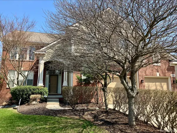 31216 Kingswood BLVD, Novi, MI 48377