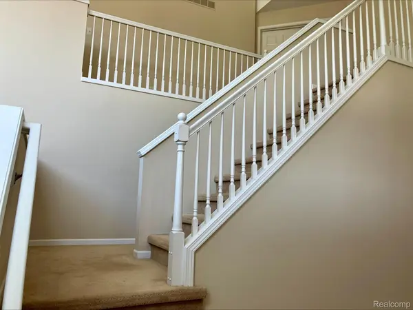 31216 Kingswood BLVD, Novi, MI 48377