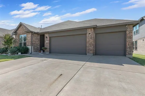 401 Evans Drive, Van Alstyne, TX 75495