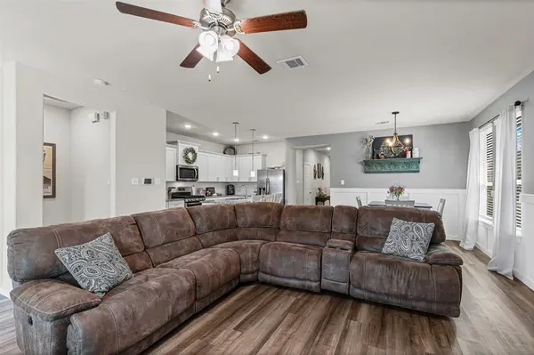 401 Evans Drive, Van Alstyne, TX 75495