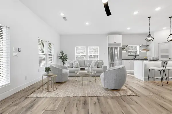 901 Elsbeth Street, Dallas, TX 75208