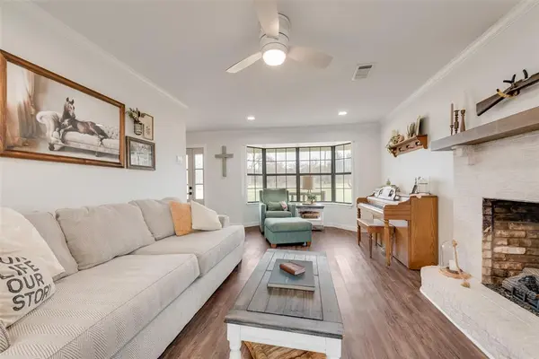 170 Rs County Road 3326, Emory, TX 75440