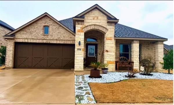 6718 Goldenrain Drive, Venus, TX 76084