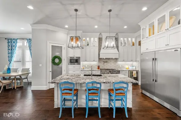 410 Oakwood Trace Court, Shreveport, LA 71106