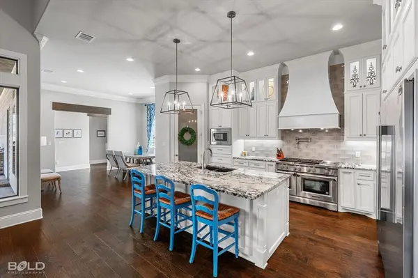 410 Oakwood Trace Court, Shreveport, LA 71106